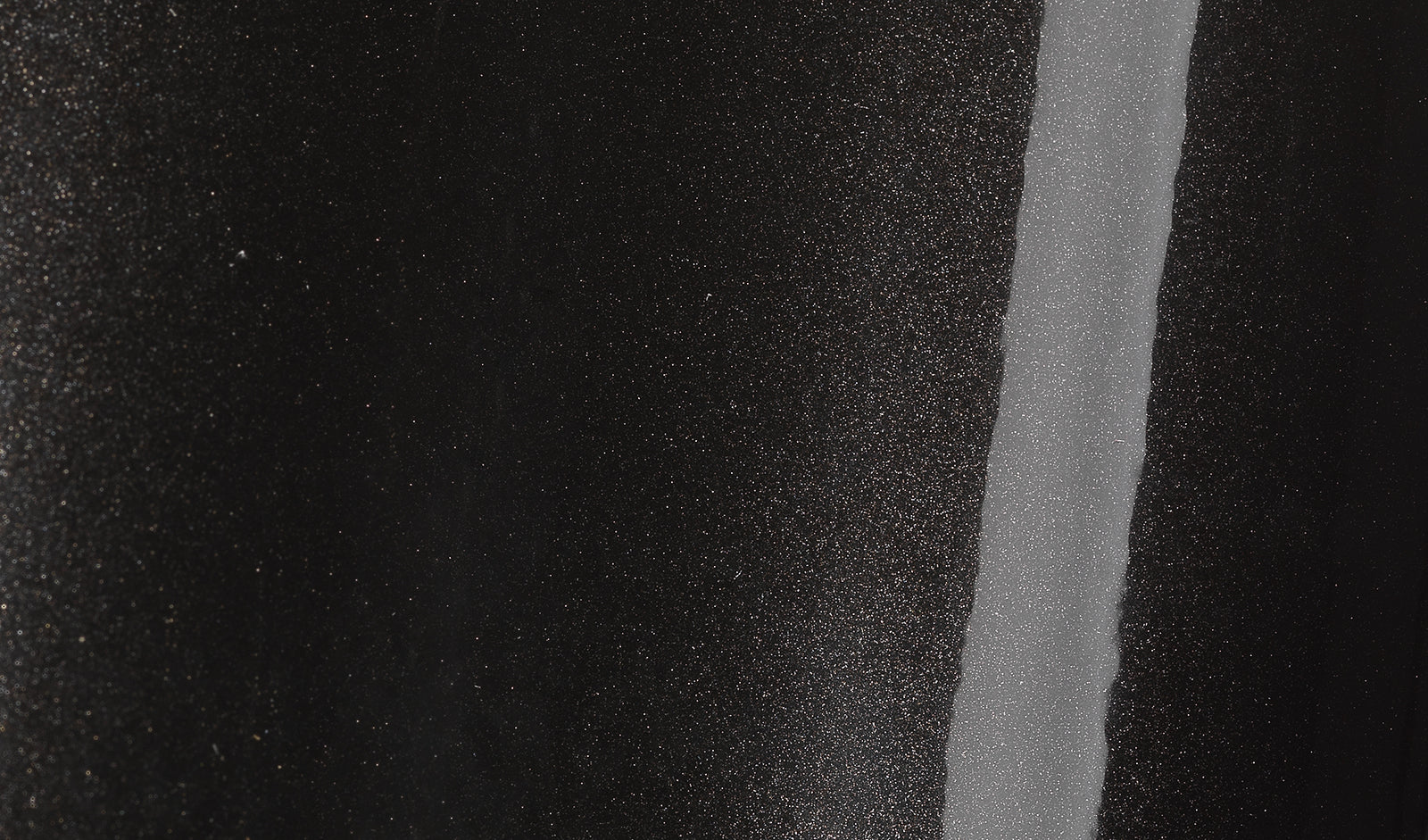 GLOSS METALLIC BLACK