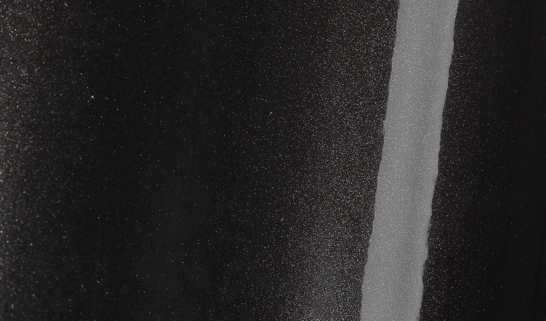 GLOSS METALLIC BLACK